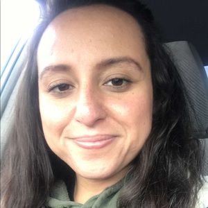 Meet your Posher, Adriana